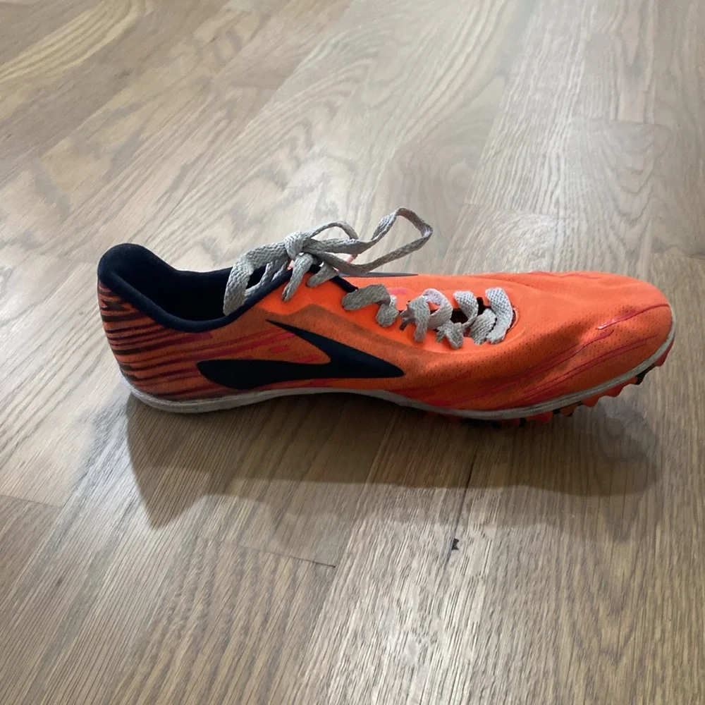 Brooks Men’s Mach 18 Orange Pink Spikeless Outdoor Track Running Spikes